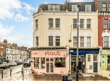 Properties to let in Lavender Hill - SW11 5TE view1