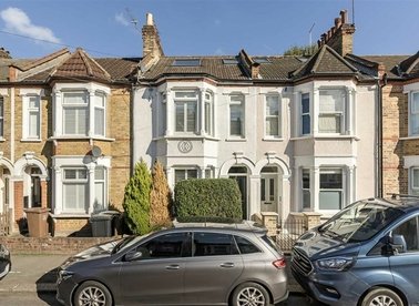 Properties to let in Leahurst Road - SE13 5LW view1