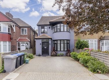 Properties let in Leighton Gardens - NW10 3PS view1