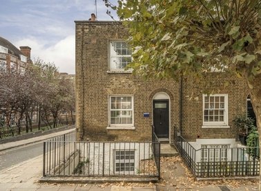 Properties to let in Leighton Road - NW5 2QE view1
