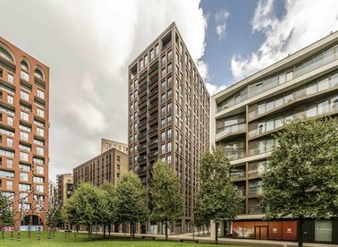 Properties to let in Lewis Cubitt Walk - N1C 4DF view1