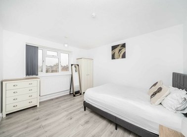 Properties to let in Linden Grove - SE15 3LF view1