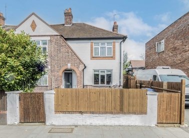 Properties to let in Little Ealing Lane - W5 4EA view1