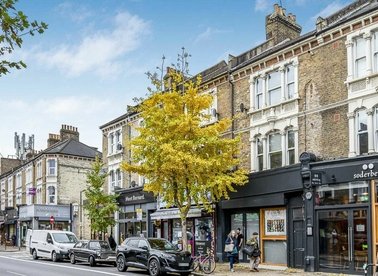 Properties let in Lordship Lane - SE22 8HJ view1