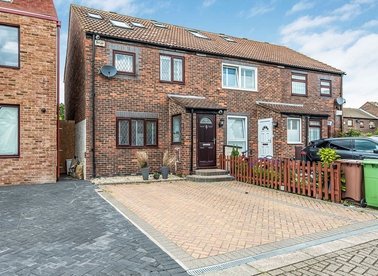 Properties to let in Lovell Place - SE16 6QQ view1