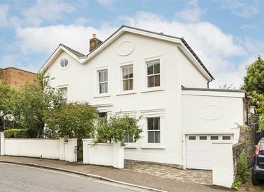 Properties let in Lower Teddington Road - KT1 4ER view1