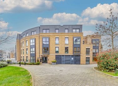 Properties to let in Loxford Gardens - N5 1FX view1