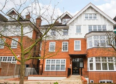 Properties to let in Lyndhurst Road - NW3 5PB view1