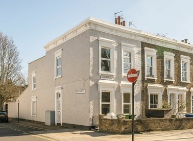 Properties to let in Lyndhurst Way - SE15 4PT view1