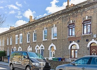 Properties to let in Lynton Road - SE1 5RB view1