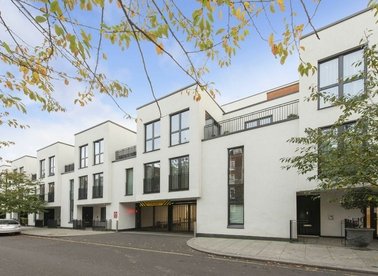 Properties to let in Lyons Place - NW8 8NL view1