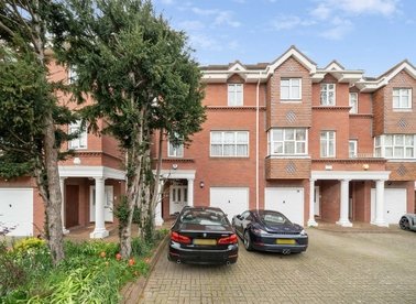 Properties to let in Magnolia Place - W5 2QQ view1