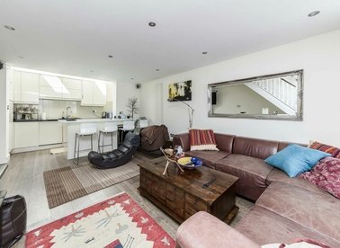 Properties to let in Malvern Mews - NW6 5PT view1