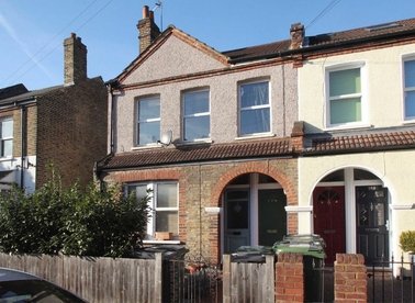 Properties to let in Malyons Road - SE13 7XG view1