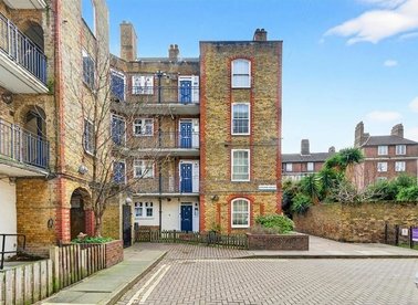Properties let in Manciple Street - SE1 4LR view1
