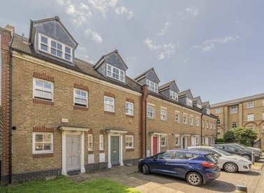 Properties to let in Marlborough Mews - SW2 5TE view1