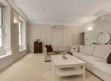 Properties to let in Martin Lane - EC4R 0DP view1
