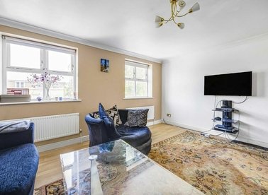 Properties to let in Massingberd Way - SW17 6AD view1
