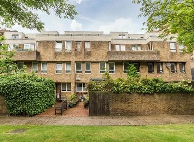 Properties let in Maudlins Green - E1W 1LZ view1