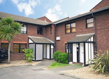 Properties let in Mayfield Road - W12 9LU view1
