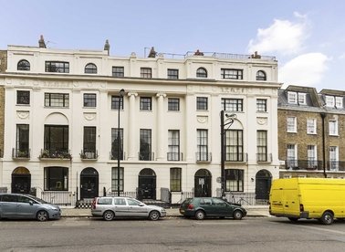 Properties let in Mecklenburgh Square - WC1N 2AD view1