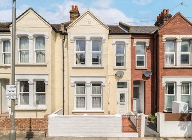 Properties to let in Mellison Road - SW17 9AY view1