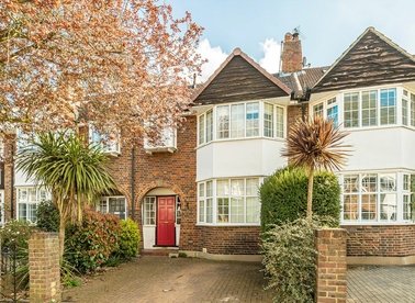 Properties let in Michelham Gardens - TW1 4SD view1