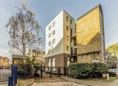 Properties to let in Milk Yard - E1W 3TA view1