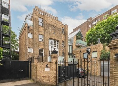 Properties let in Millers Way - W6 7NH view1