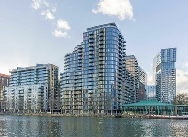 Properties to let in Millharbour - E14 9HB view1