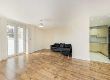 Properties to let in Mitcham Road - SW17 9NN view1