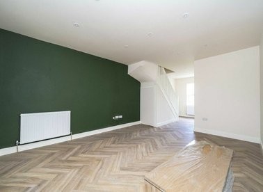 Properties to let in Mitcham Road - SW17 9NG view1
