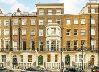 Properties to let in Montagu Square - W1H 2LA view1