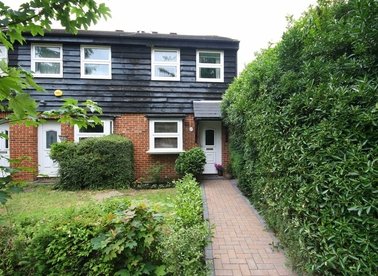 Properties to let in Moreton Avenue - TW7 4NW view1