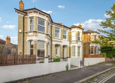 Properties to let in Muschamp Road - SE15 4EG view1
