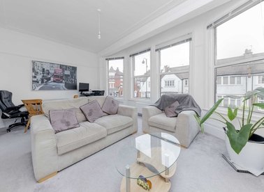 Properties let in Muswell Hill Broadway - N10 1BS view1