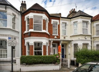 Properties to let in Mysore Road - SW11 5RY view1