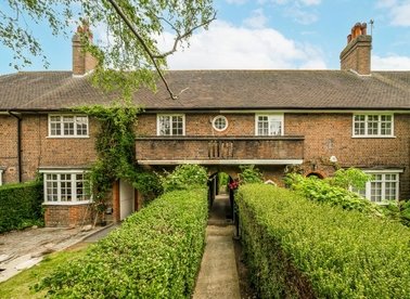 Properties to let in Neale Close - N2 0LF view1