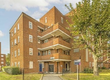 Properties to let in Neckinger Estate - SE16 3QJ view1