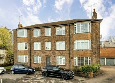 Properties to let in Nether Close - N3 1AA view1