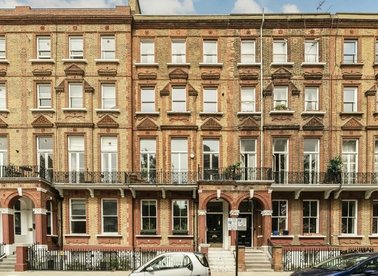 Properties to let in Nevern Square - SW5 9PF view1