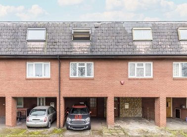 Properties to let in North Road - SW19 1AQ view1