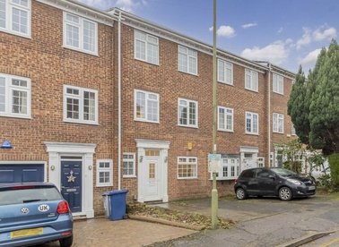 Properties to let in Oakview Gardens - N2 0NJ view1