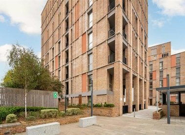 Properties to let in Oberman Road - NW10 1DT view1