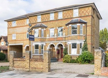Properties to let in Oldfield Road - TW12 2HR view1