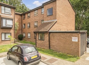 Properties let in Oliver Close - W4 3RL view1