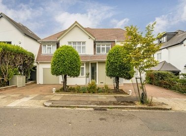 Properties to let in Orchard Avenue - N3 3NL view1