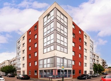 Properties to let in Orchard Road - TW9 4AQ view1