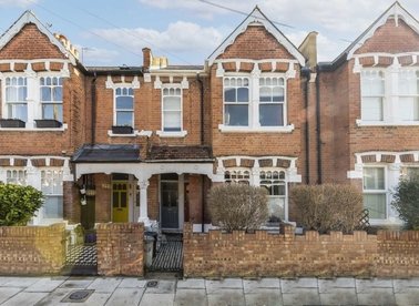 Properties to let in Ormiston Grove - W12 0JP view1