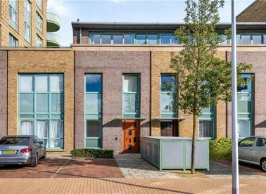 Properties to let in Ottley Drive - SE3 9FT view1